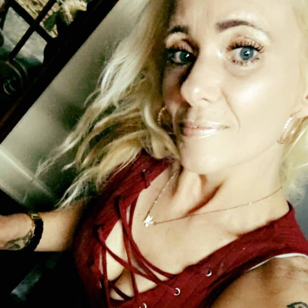 Meet your Posher, Shara